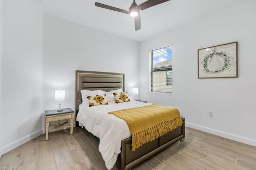 1814 Lema Ct, Naples FL 34120-0514 exterior