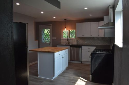 502 Walnut St, Pittsburgh PA  15210-2103 exterior