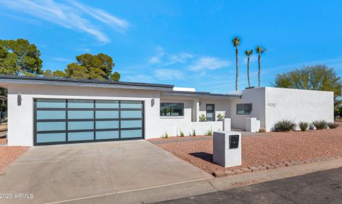 9052 29th St, Phoenix AZ  85028-5302 exterior