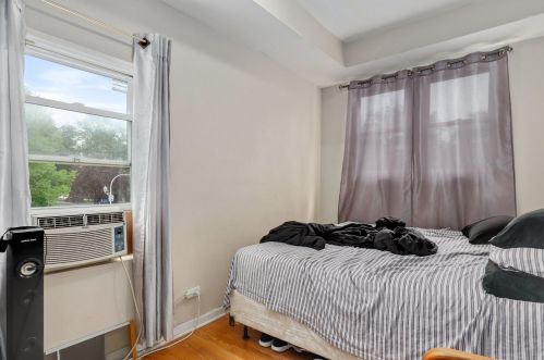 1302 Komensky Ave, Chicago IL 60623-1232 exterior