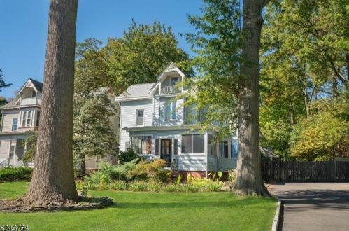 74 Elm St, Montclair NJ  07042-3235 exterior