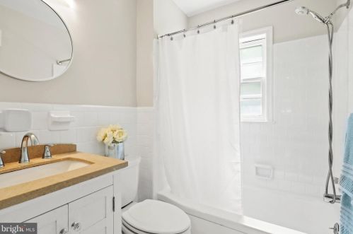 6406 16 St, Alexandria VA 22307-1411 exterior