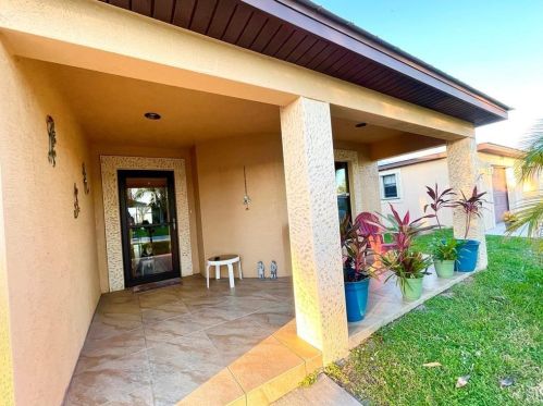 14442 Azucena Ct, Fort Pierce FL 34951-4327 exterior