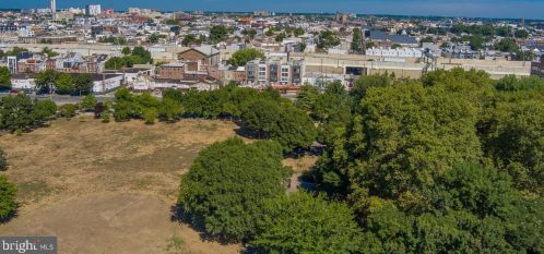 323 Allen St, Philadelphia PA  19125 exterior