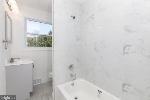 217 Church St, Blenheim NJ 08012-3907 exterior