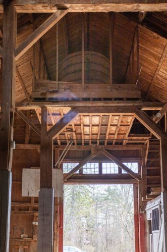 1240 Franklin Pierce Hwy, Barrington NH 03825-7331 exterior