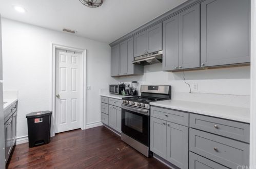 2657 Maude St, Riverside CA  92506-4433 exterior