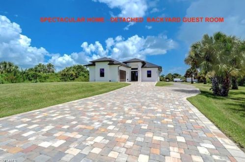 499 41st Ave, Naples, FL 34120-4750