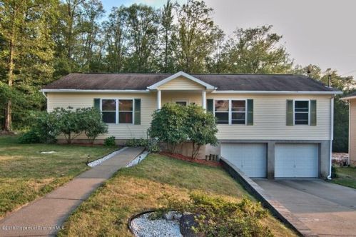 1420 Fig St, Scranton PA  18505-2492 exterior