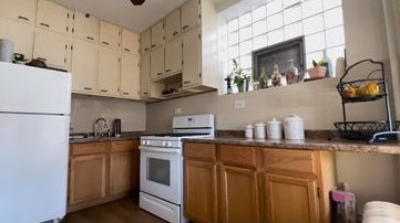 2308 Harding Ave, Chicago IL 60805-1437 exterior