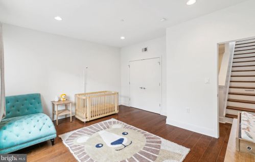 1324 Howard St, Philadelphia PA 19122-2445 exterior