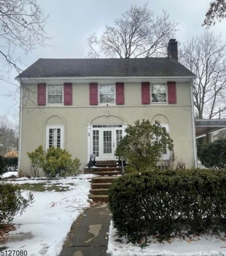 2 Kensington Ter, Maplewood, NJ 07040-1323