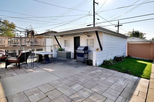 7637 Fullerton Ave, Chicago IL 60707-2554 exterior