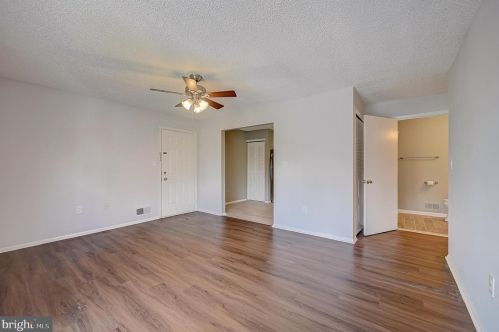 80 Lehavre Ct, Trenton NJ 08619-4719 exterior