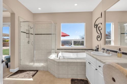 1403 Souza Dr, Folsom CA 95762-7559 exterior