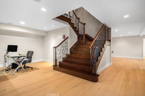 1241 Valencia Mesa Dr, Fullerton CA 92833-2220 exterior