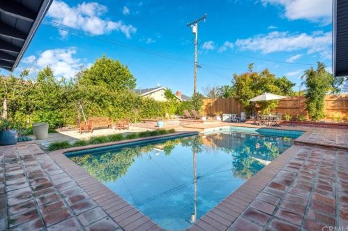 13561 Malena Dr, Tustin CA 92780-1914 exterior