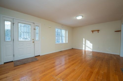 29 Pocantico Ave, Springfield MA 01109-1463 exterior