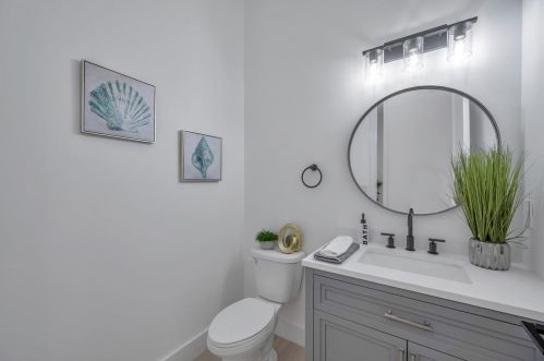 4307 Clark Ave, Tampa FL  33611-1305 exterior