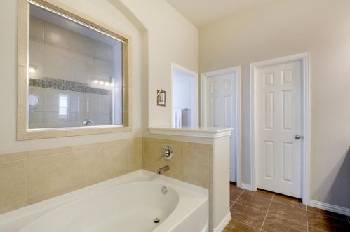 829 Catalina Ln, Austin TX 78737-4715 exterior