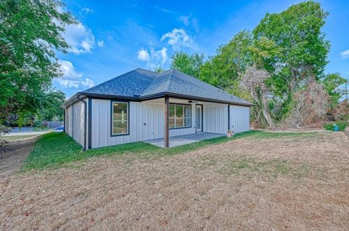 146 Bermuda Cir, Montgomery TX 77356-8205 exterior