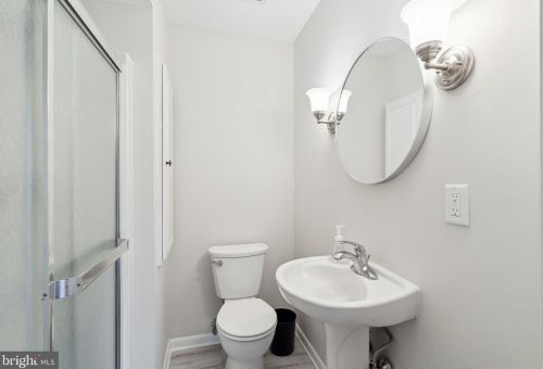 114 Woodview Ln, Riverton NJ  08077-3218 exterior