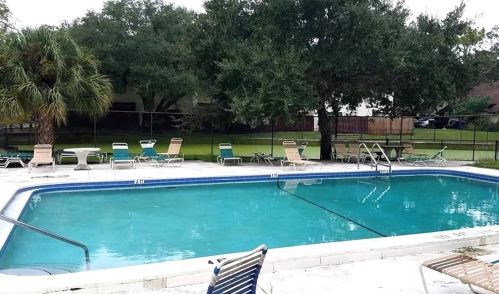 12611 Touchton Dr, Tampa FL 33617-1505 exterior