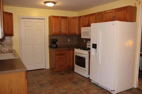 4081 21st Ave, Gary, IN 46405-1275