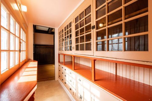 2728 Prospect Ave, Milwaukee WI 53211-3768 exterior