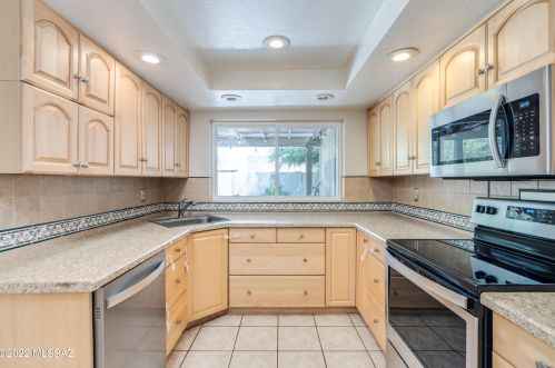 7431 Ln Cienega Dr, Tucson AZ 85712-1423 exterior