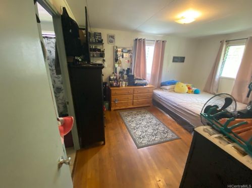 1920 Huina St, Honolulu HI  96817-2412 exterior