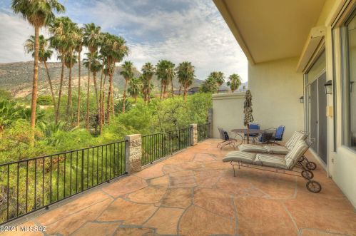 5135 Calle Brillante, Tucson AZ 85718-1800 exterior