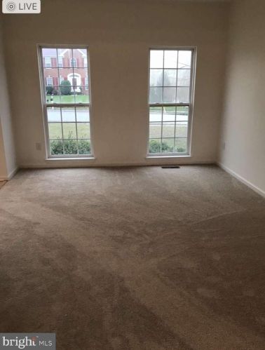 19 Nace Dr, Hanover PA 17331-9411 exterior