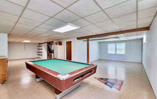 9308 Ldg Pole Ln, Saint Louis MO 63126-2158 exterior