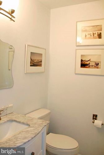 6 Rebecca Ct, Trenton NJ 08628-3339 exterior