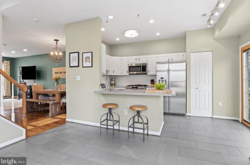 3809 Elbert Ave, Alexandria VA 22305-2042 exterior