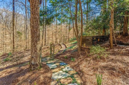 1129 Mason Wood Dr, Atlanta GA 30329-3803 exterior