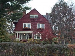 405 Wolcott St, Newton, MA 02466-1513