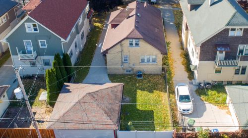 2348 56, Milwaukee WI 53219-2212 exterior