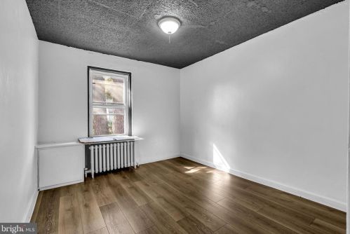 1003 Ironside Rd, Camden NJ 08104-2844 exterior