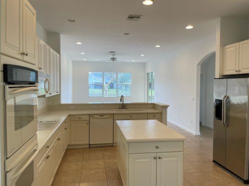 2213 Newport Is Blvd, Fort Pierce FL 34953-4378 exterior