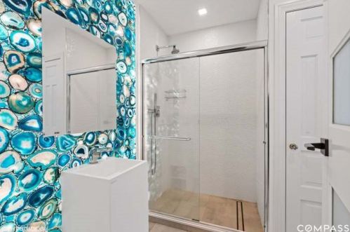 629 Belden Ave, Chicago IL  60614-3305 exterior