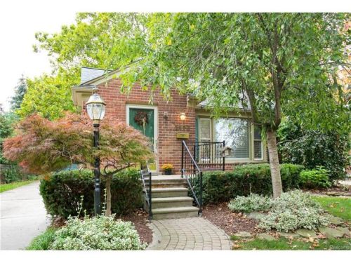 1576 Melton Rd, Bham MI  48009-7274 exterior