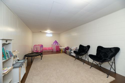 2813 Brahms Ave, Kalamazoo MI 49024-6628 exterior