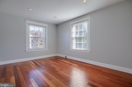 1297 Wheatland Ave, Lancaster PA 17603-4520 exterior