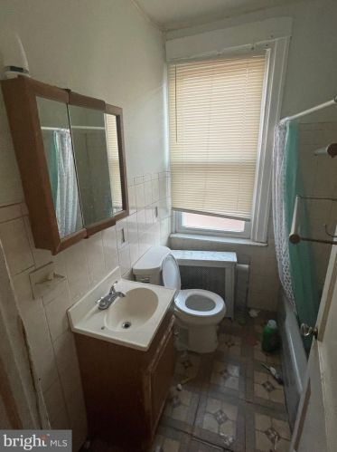 6712 18 St, Philadelphia PA 19140-1014 exterior