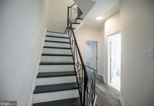 5148 Hazel Ave, Philadelphia PA 19143-1526 exterior