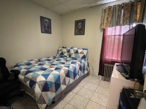 990 26th St, Paterson NJ 07513-1314 exterior