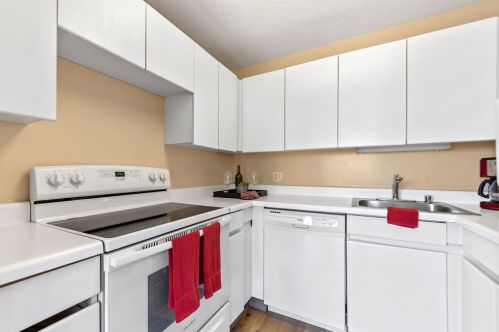 440 Wabash Ave, Chicago IL  60605-1209 exterior