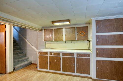 431 Giles Rd, Meskegon MI  49445-1319 exterior